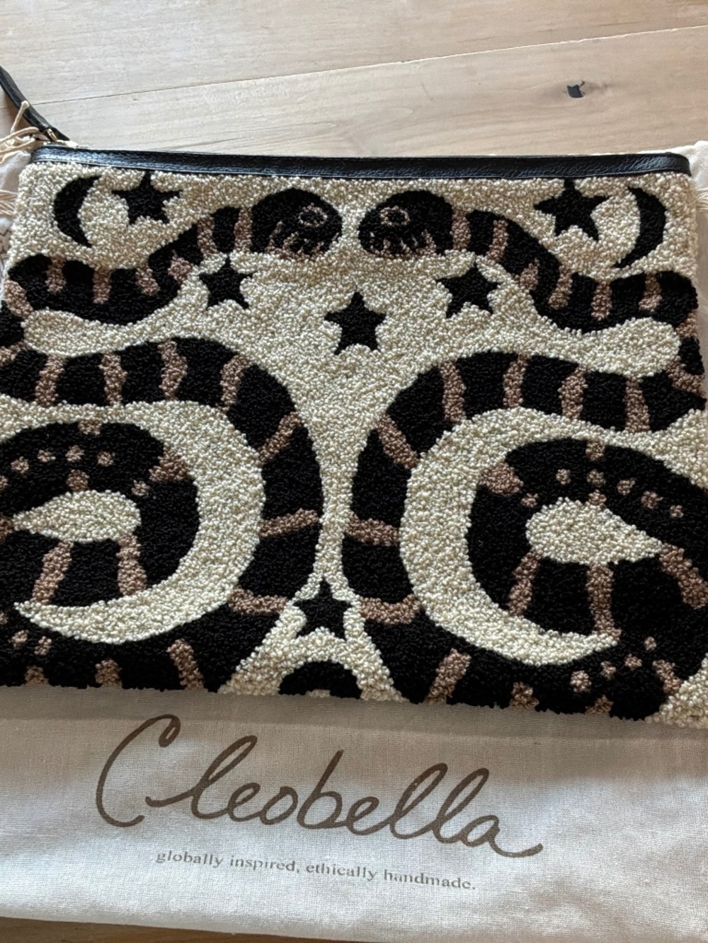 CLEOBELLA CLUTCH BRAND NEW ⭐️